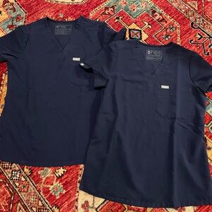 Figs Navy Catarina One-Pocket Scrub Top ccs